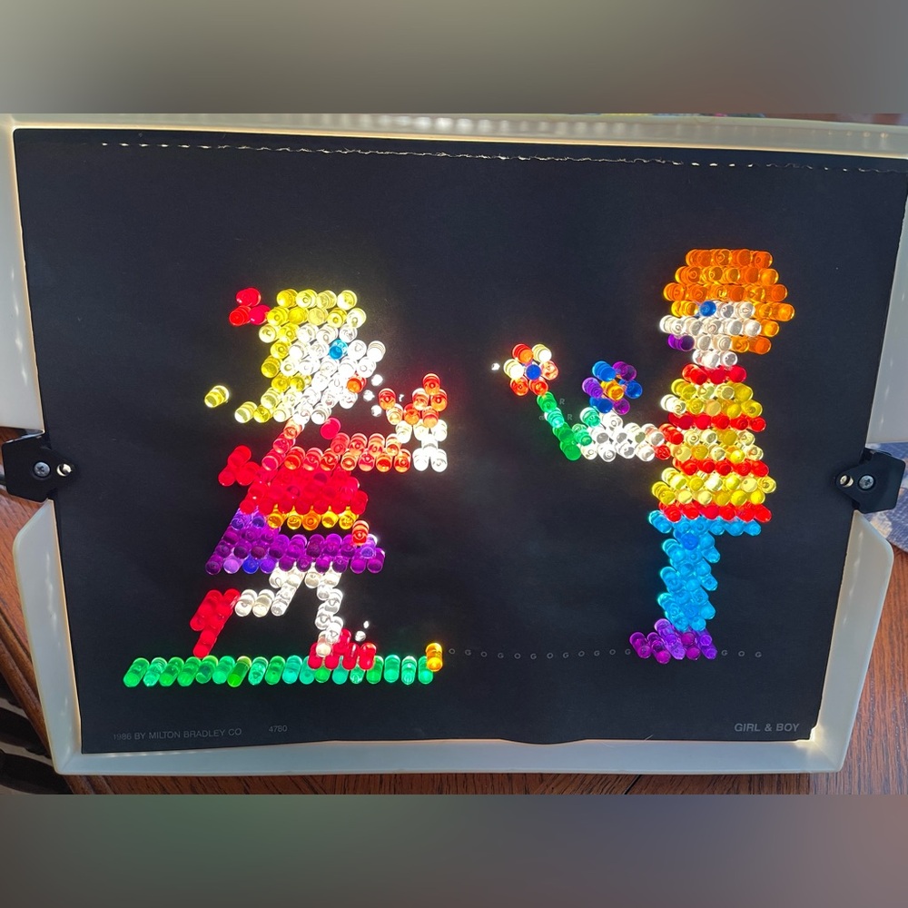 Vintage 1986 Lite-Brite in Original Box~WORKS & Very Bright! Plus Tub of Pegs